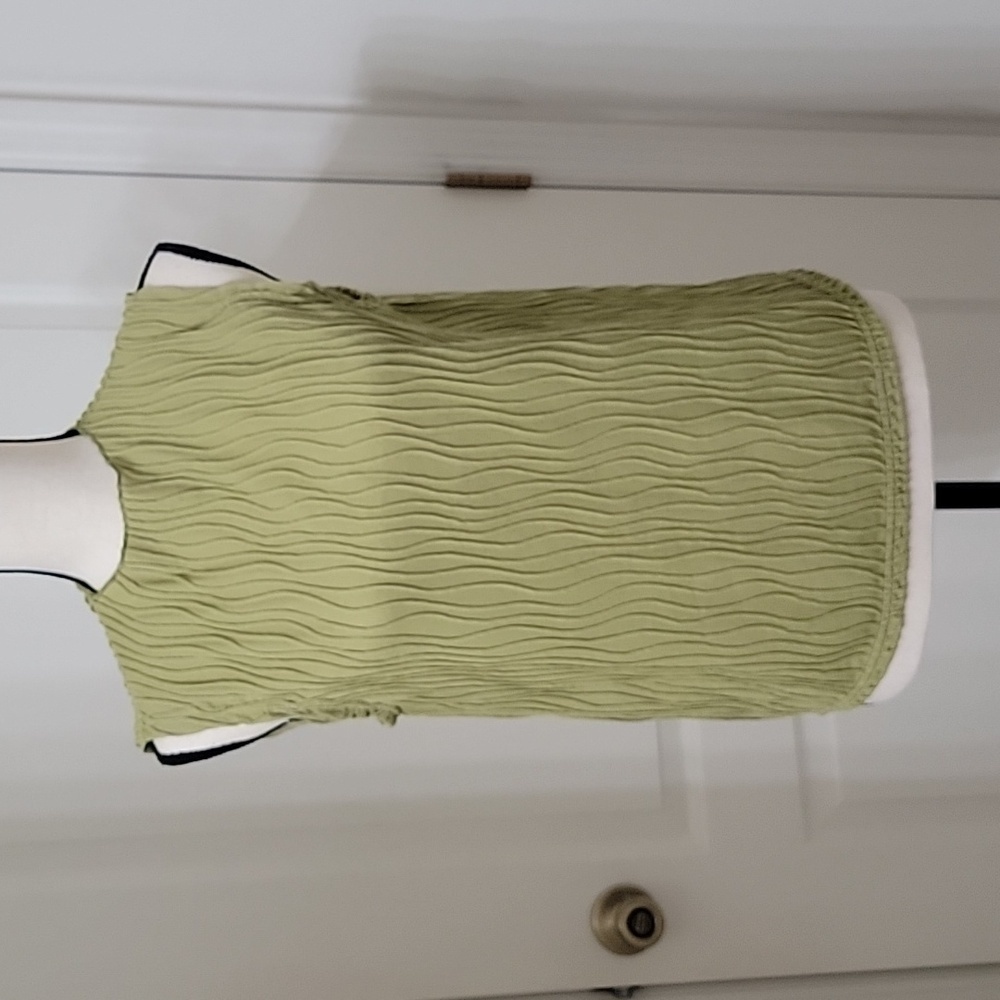 Dazy Size XXL Sage Green High Neck Sleeveless Textured Blouse, Gently Used Cond.